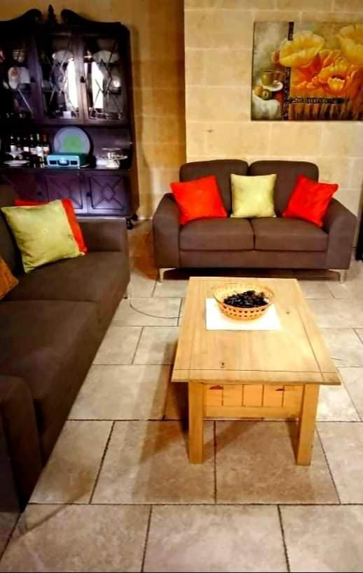 Ta Gorg Bed and Breakfast Qala Εξωτερικό φωτογραφία