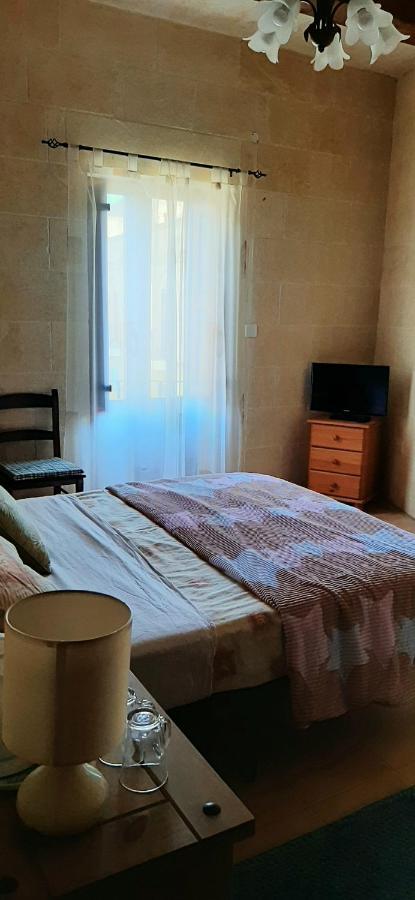 Ta Gorg Bed and Breakfast Qala Δωμάτιο φωτογραφία